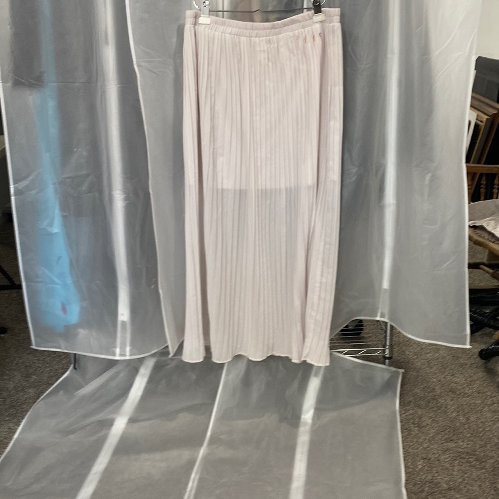 Pleated chiffon skirt